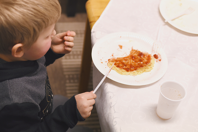 SATOn talossa Tampereella pidetään hauskaa hyvän ruoan äärellä